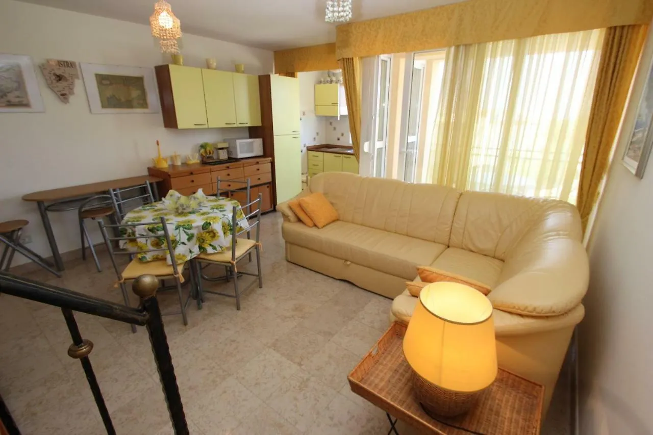 Torti Cristina Apartment Porec